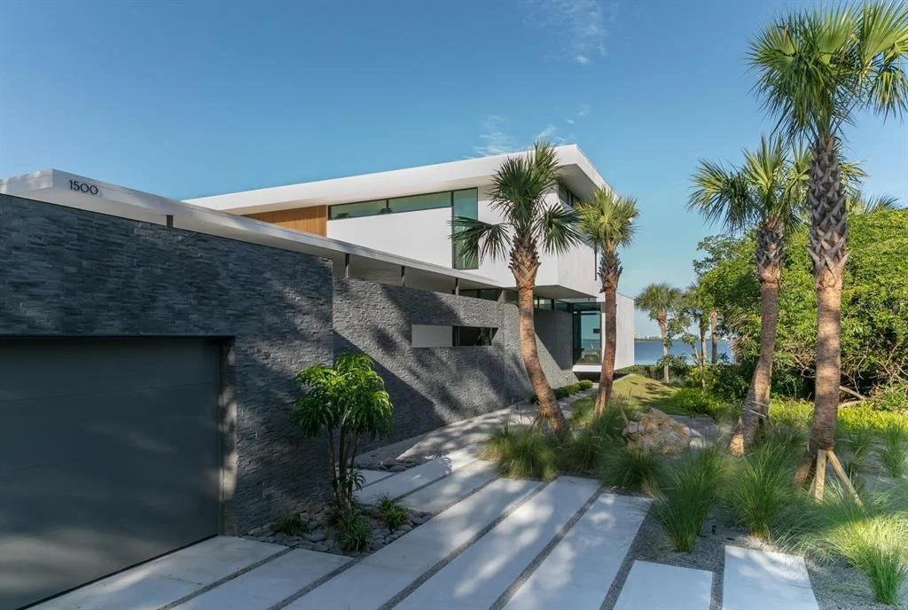 Photo of 1500 BAYVIEW DRIVE