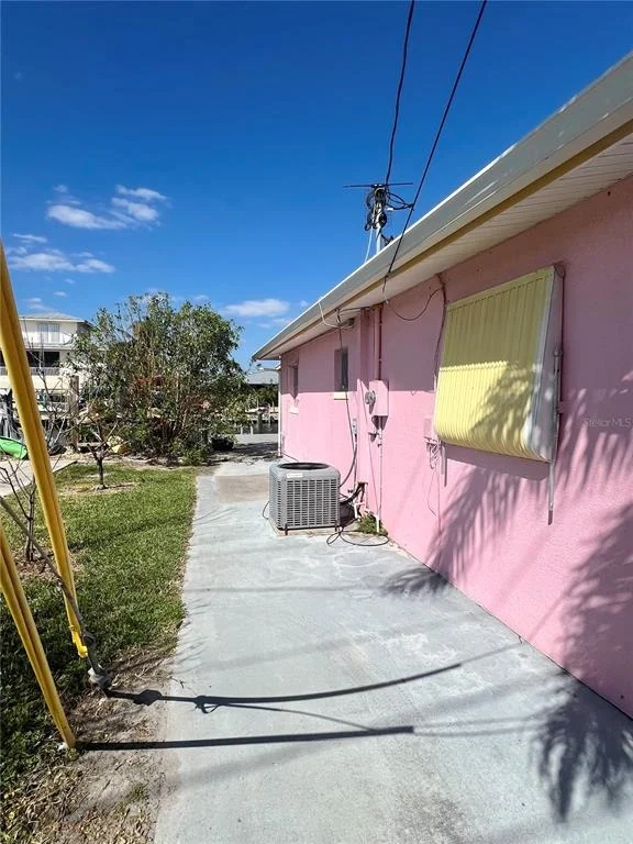 Photo of 11476 MAY STREET
