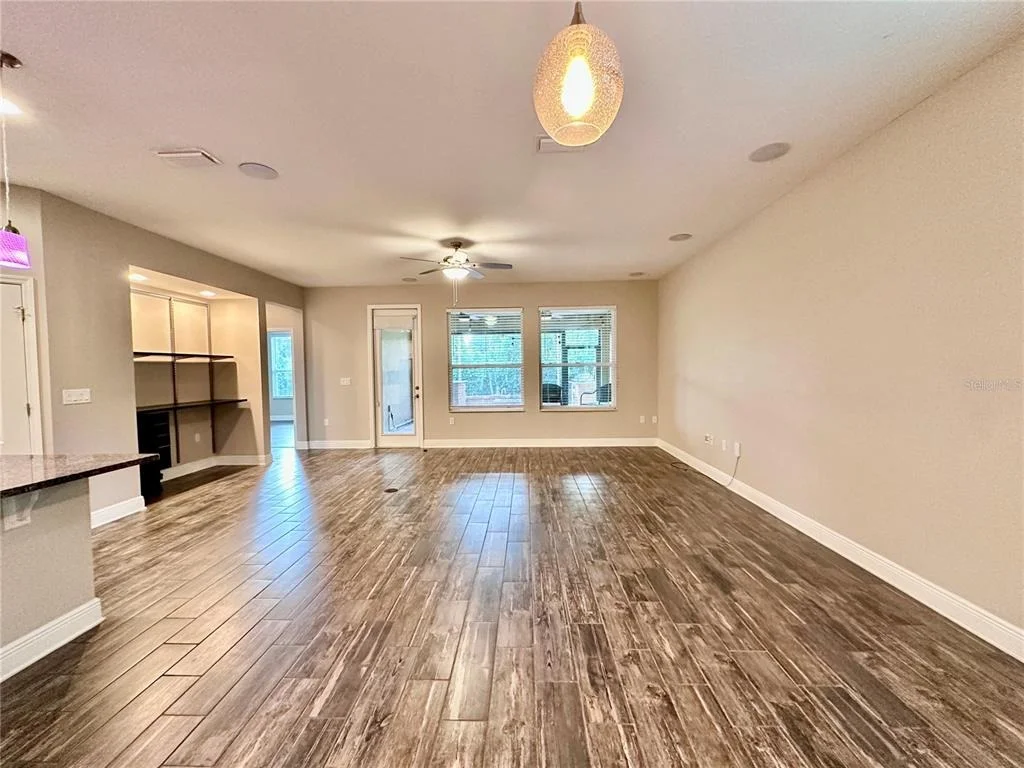 Photo of 1557 AMBER LEAF CIRCLE