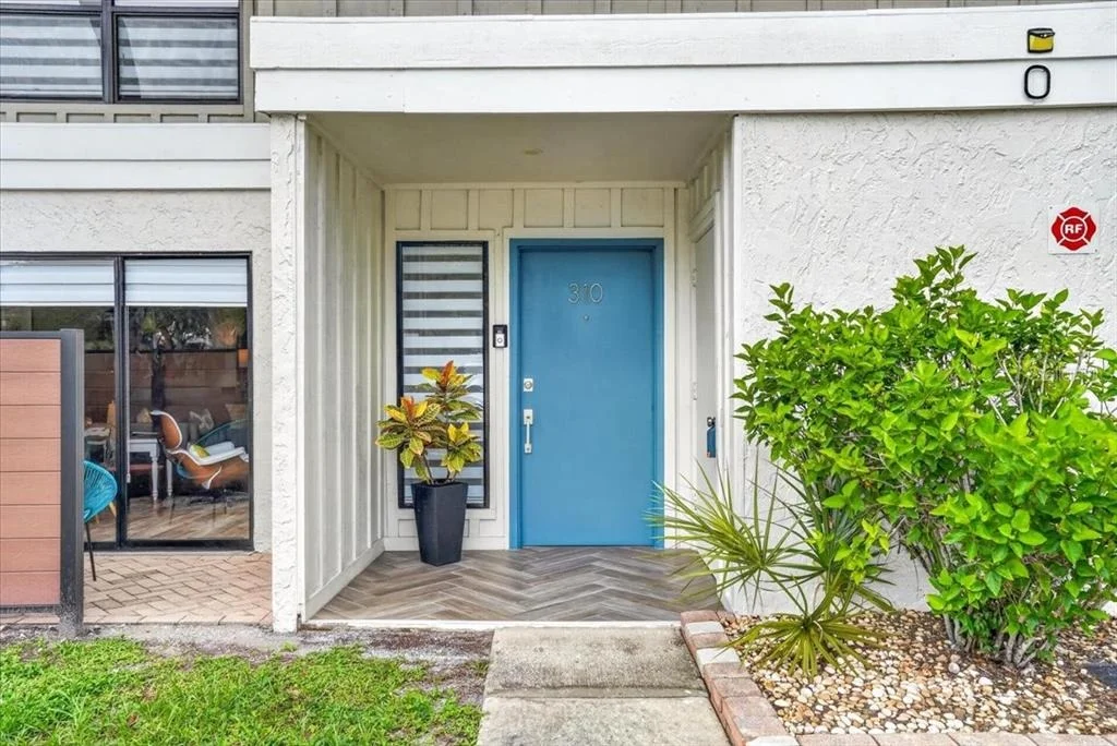 Photo of Unit 310 at 4001 BENEVA ROAD
