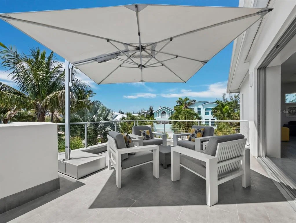 Photo of 471 ISLAND CIRCLE