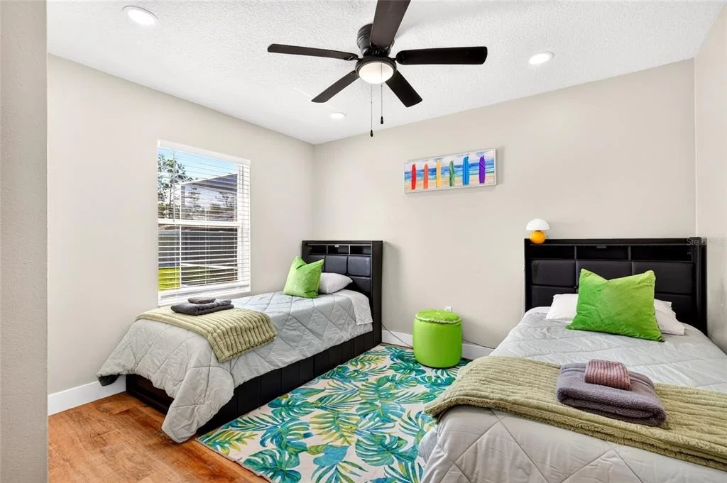 Photo of 33 RIVERSIDE LANE