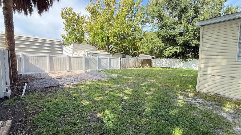 Photo of 10404 BRUSSELS DRIVE