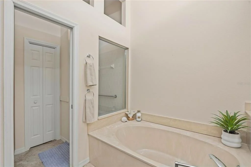Photo of 7617 WHITEBRIDGE GLEN