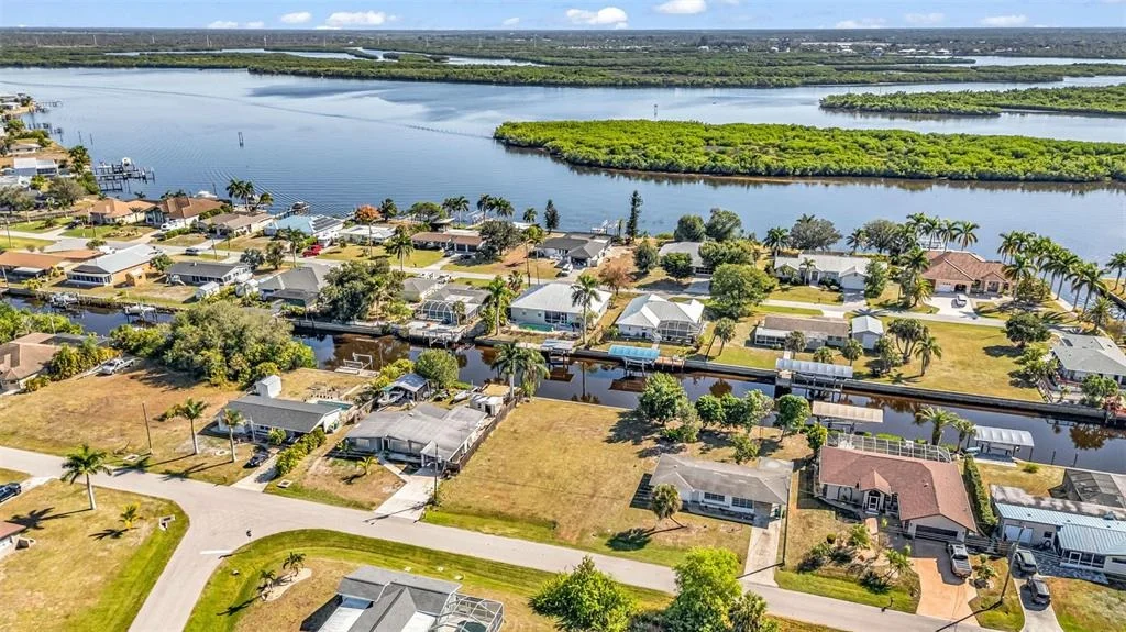 Photo of 3334 DOVER DRIVE