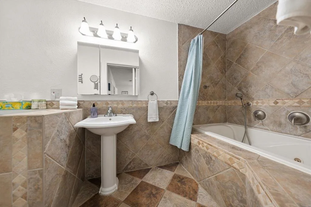 Photo of 1 MAPLEWOOD AVENUE