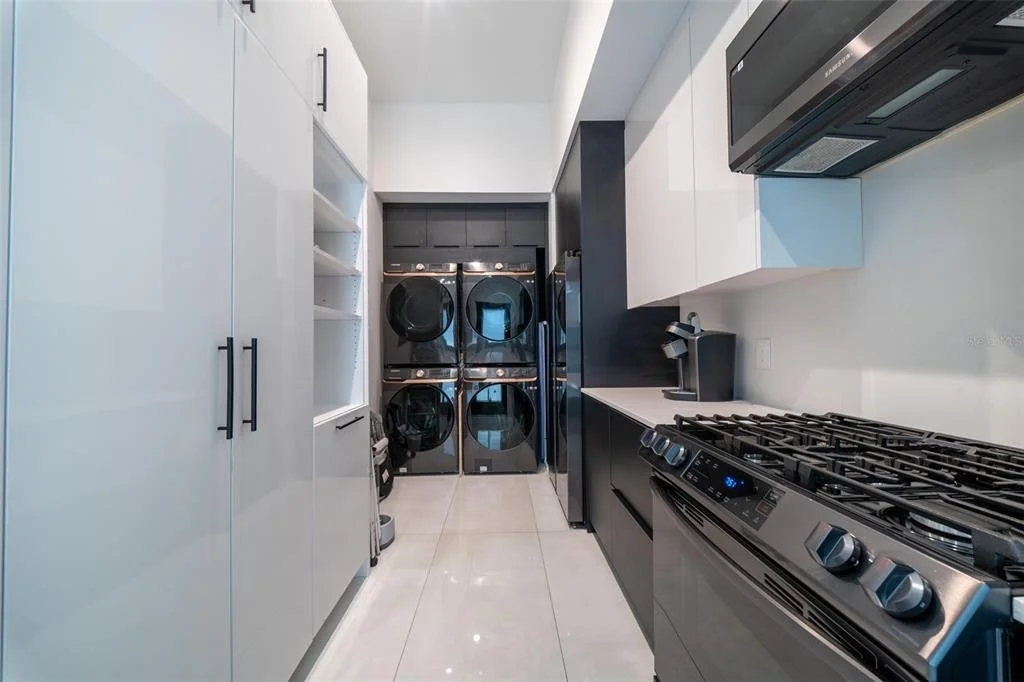 Photo of 900 GOLDEN BEAR DRIVE