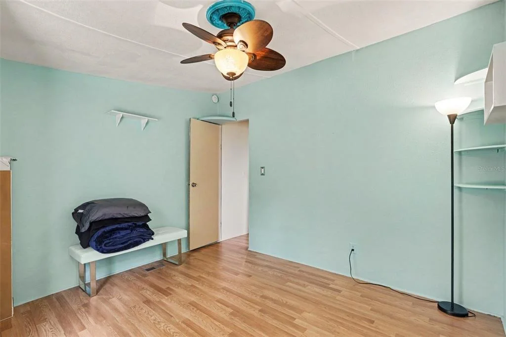 Photo of 10239 LYONS AVENUE