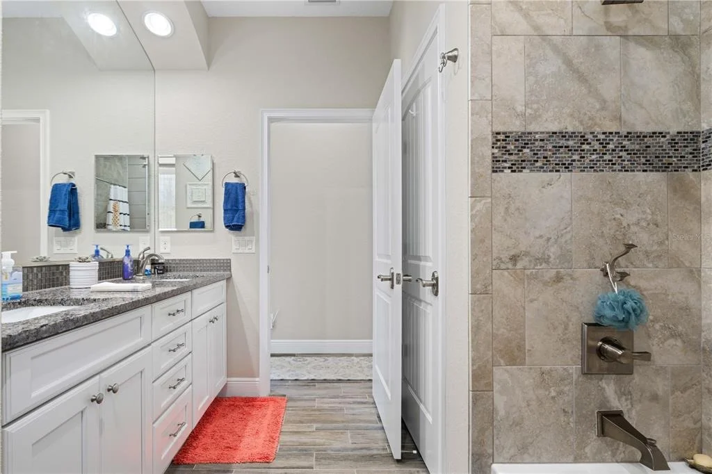 Photo of 15156 LEIPZIG CIRCLE