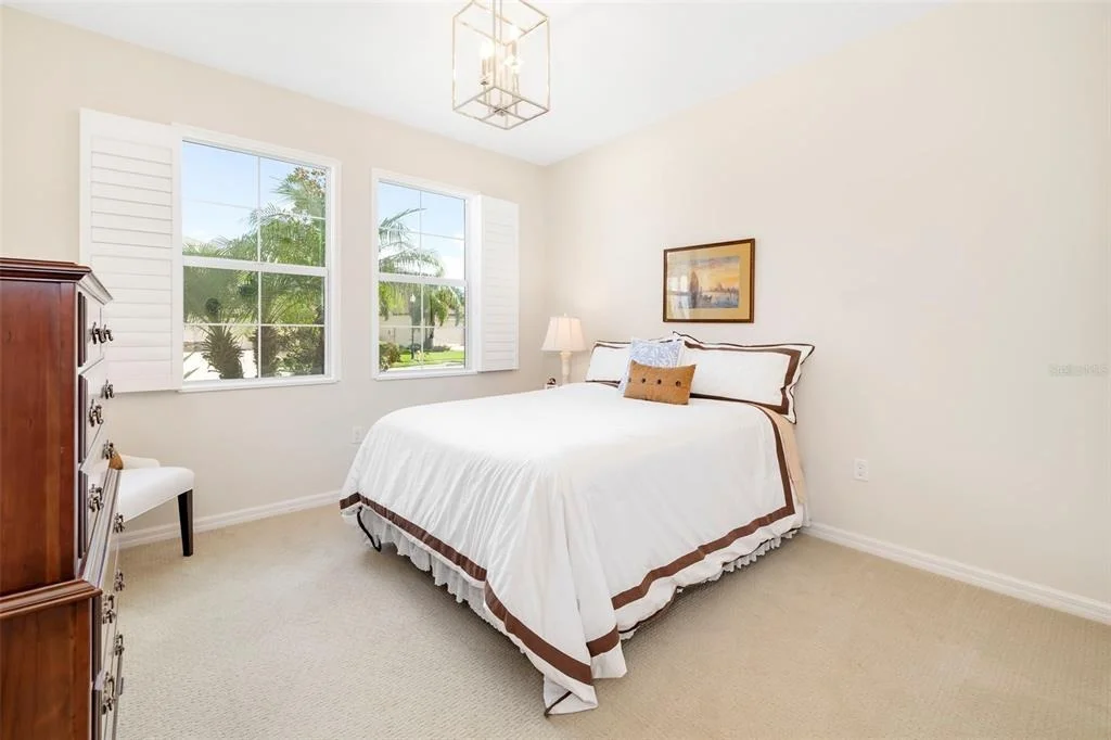 Photo of 332 CHANTILLY TRAIL