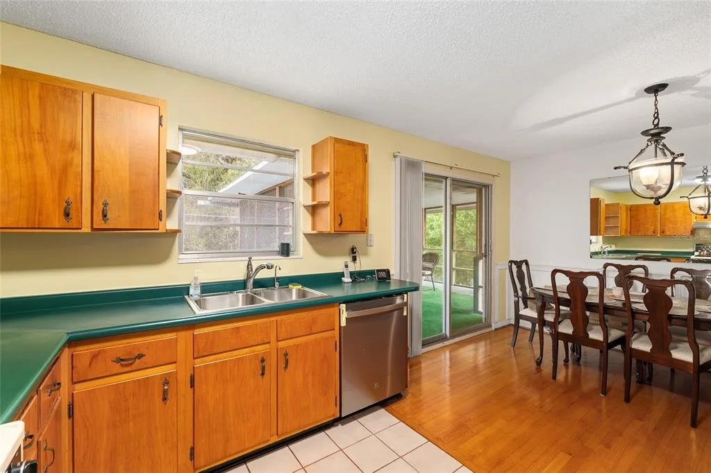 Photo of 505 NW 37TH PLACE