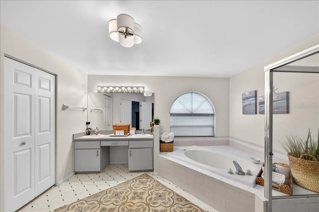 Photo of 5068 ALAMANDA DRIVE