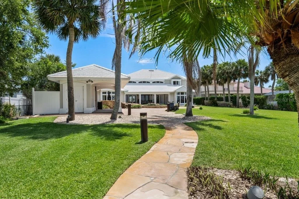 Photo of 626 RIVERSIDE DRIVE