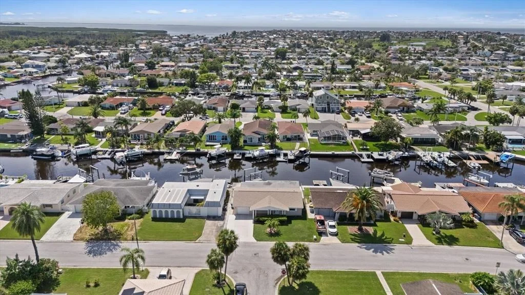 Photo of 4933 SHELL STREAM BOULEVARD