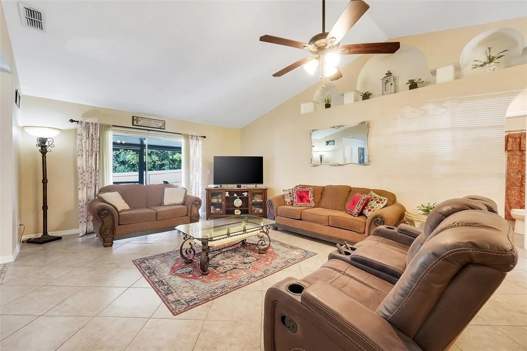 Photo of 420 BLOXAM AVENUE
