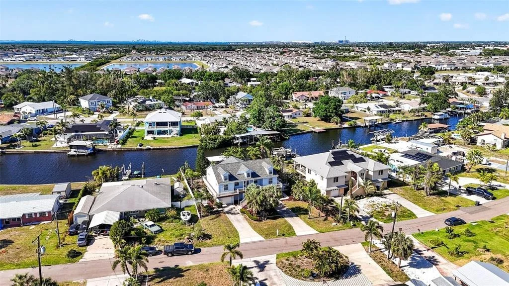 Photo of 821 BLUE HERON BOULEVARD