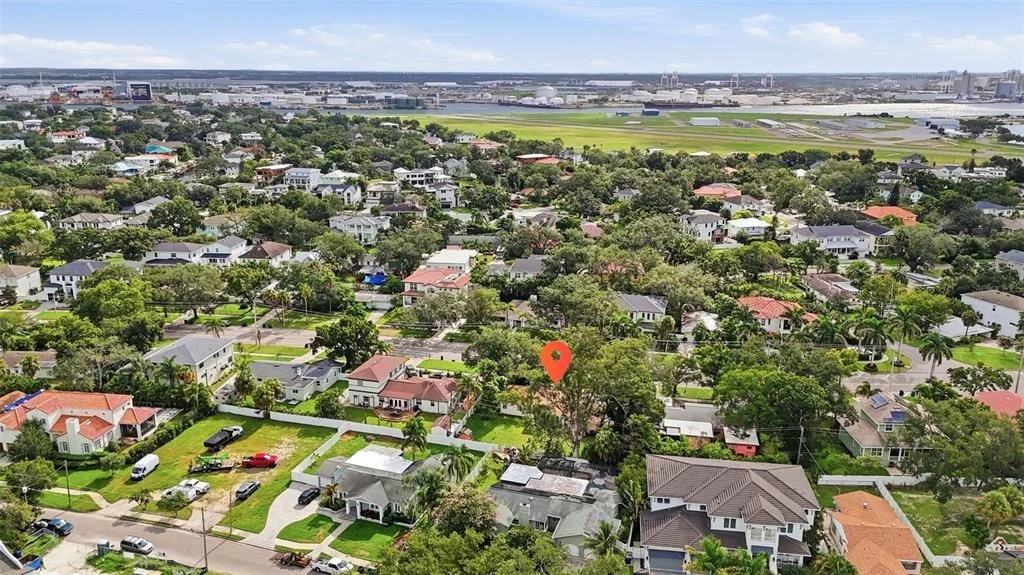 Photo of 500 W DAVIS BOULEVARD