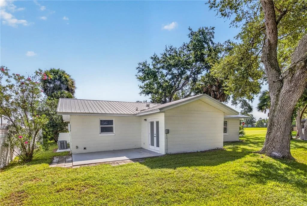 Photo of 5464 RIVERSIDE DRIVE