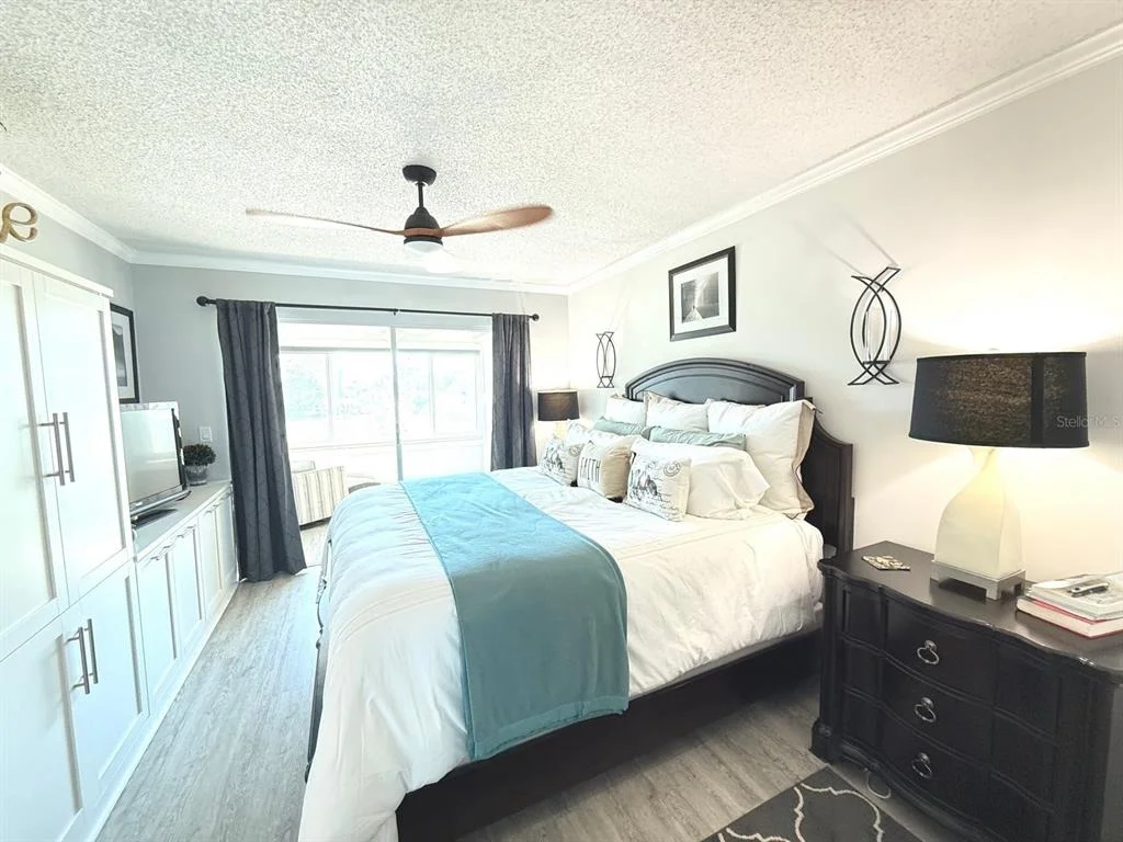 Photo of Unit 317A at 100 BLUFF VIEW DRIVE
