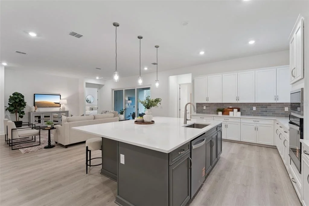 Photo of 14371 CREST PALM AVENUE