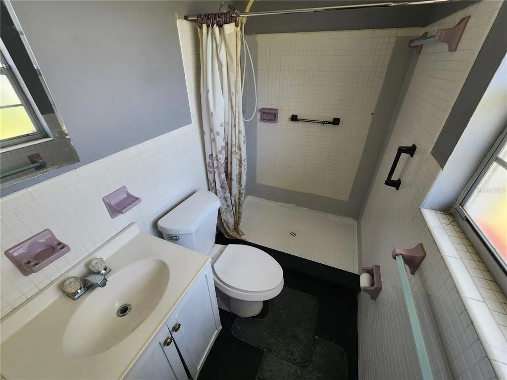 Photo of 1317 MOSS LANE