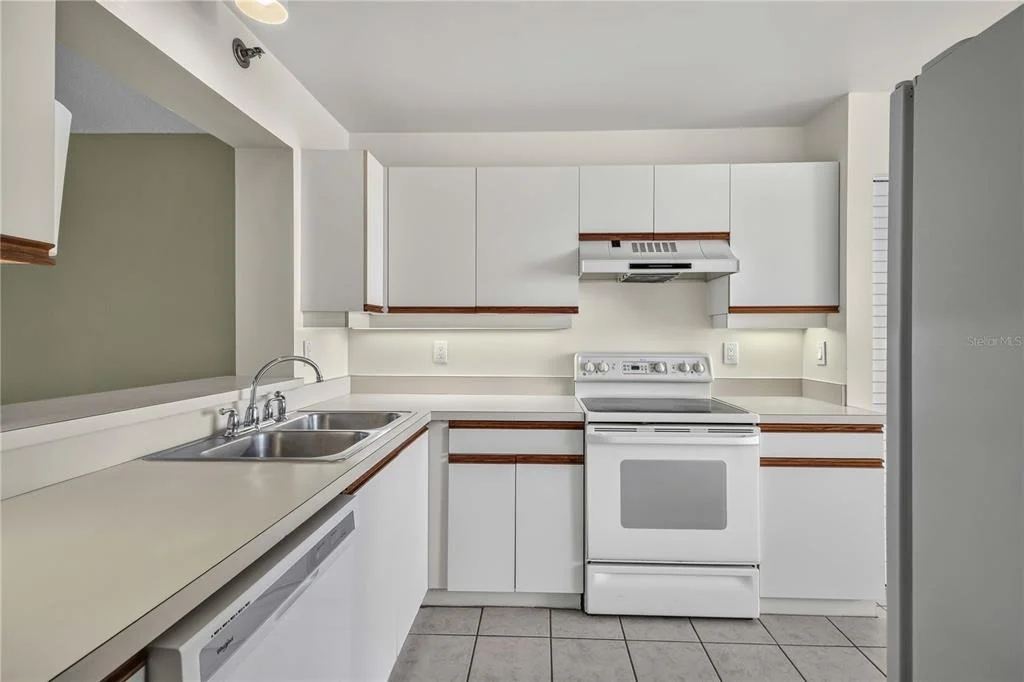 Photo of Unit 605 at 4550 PINEBROOK CIRCLE