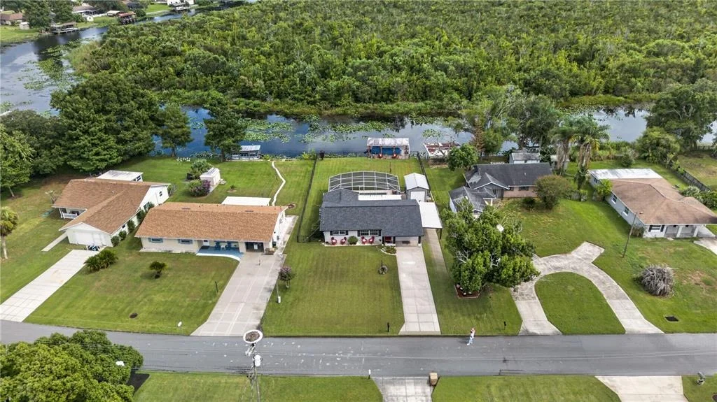 Photo of 28050 LOIS DRIVE