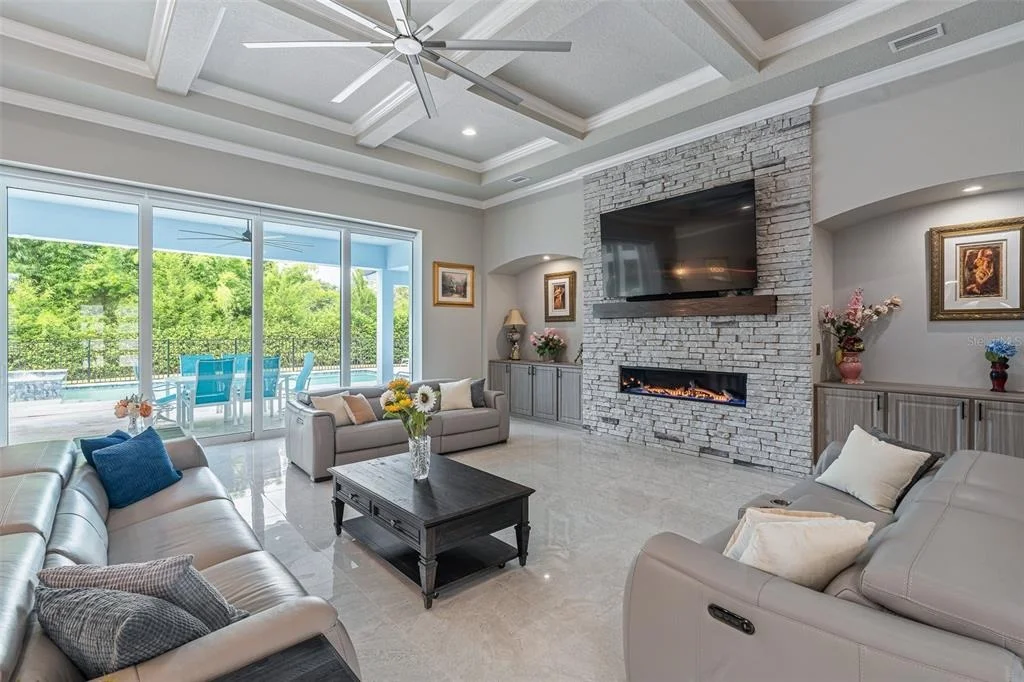 Photo of 998 DOWNSHIRE LANE