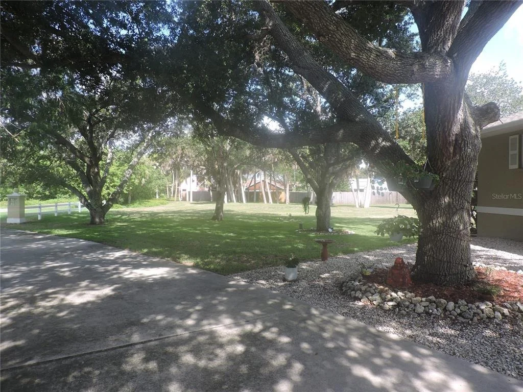 Photo of 905 COLONIAL ROAD