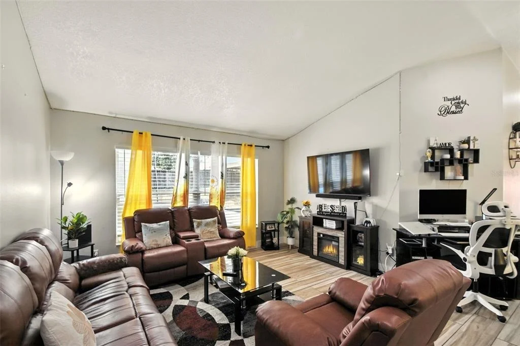 Photo of 6084 BROOKHILL CIRCLE