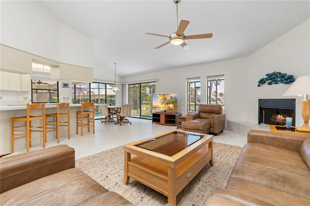 Photo of 308 COLONY POINT DRIVE