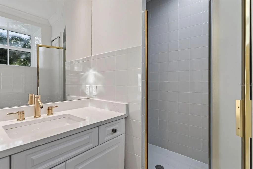 Photo of 226 SAINT JAMES PARK