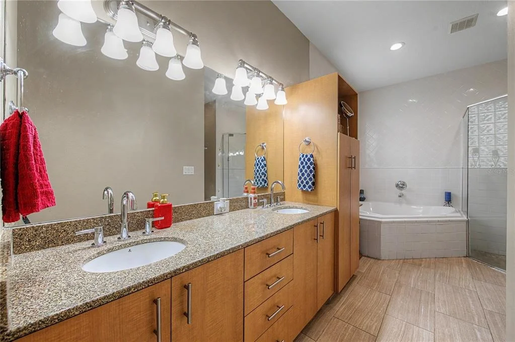 Photo of 2216 PINECREST DRIVE