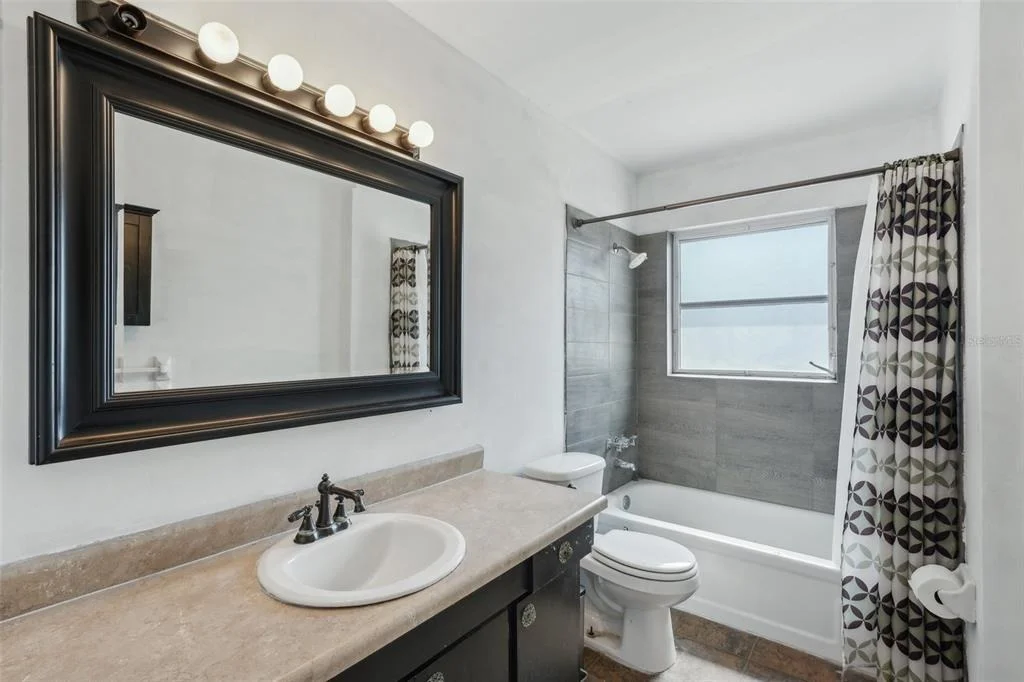 Photo of 503 HOLT CIRCLE