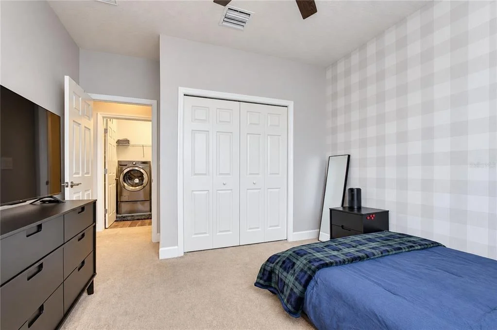 Photo of 11103 GREAT NECK ROAD
