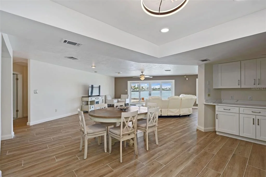 Photo of 290 BAYSIDE DRIVE