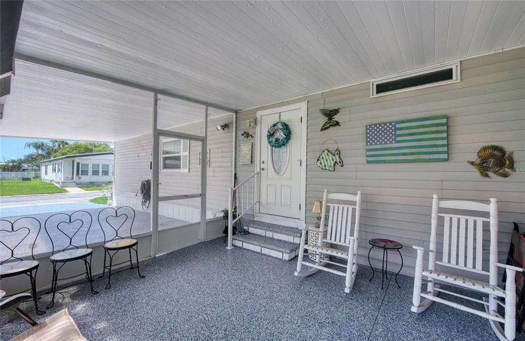 Photo of 214 DOLPHIN DRIVE N