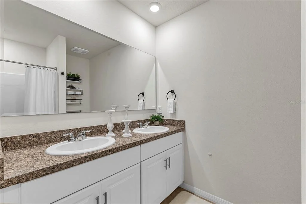 Photo of 1702 WALNUT CRK DRIVE