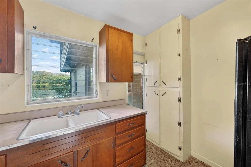 Photo of 710 TWIN OAKS LANE