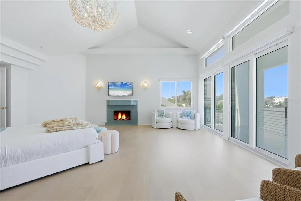 Photo of 216 BIRD KEY DRIVE