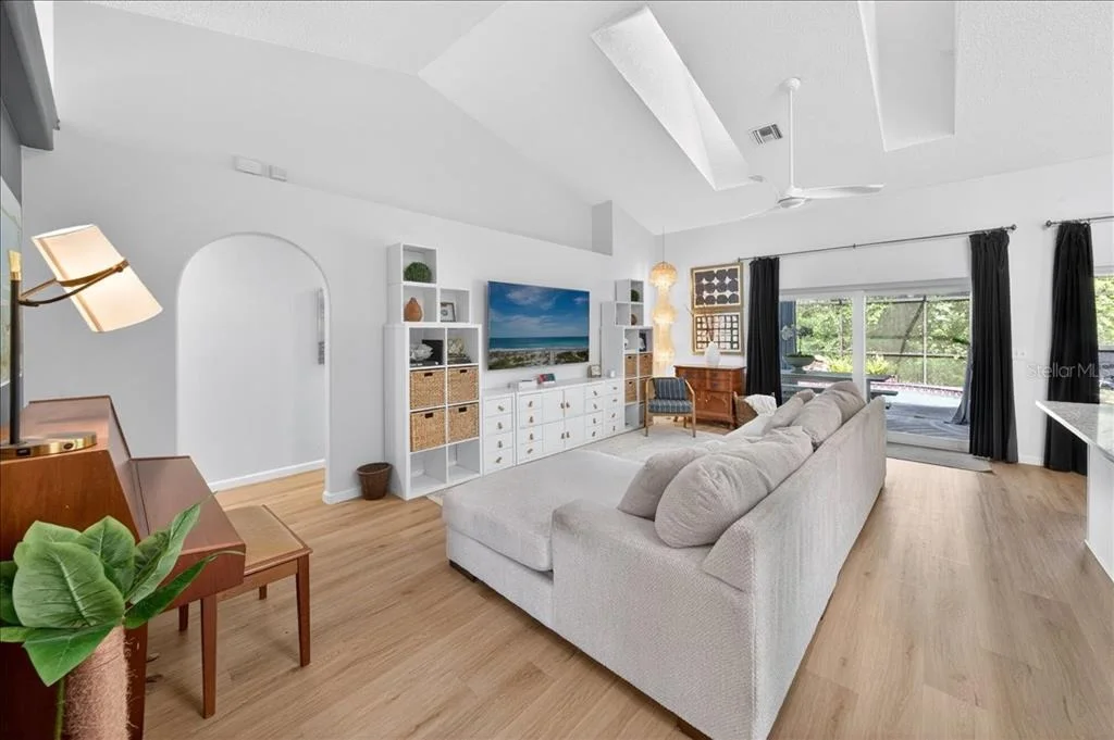 Photo of 5068 ALAMANDA DRIVE
