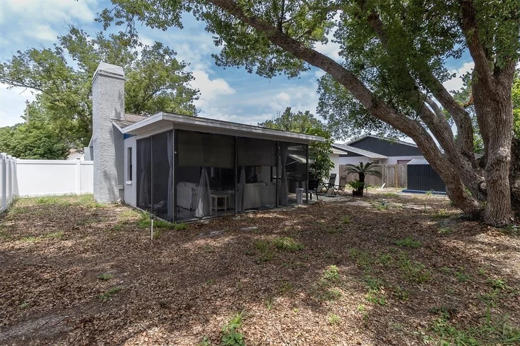 Photo of 8038 BUTTONBALL LANE