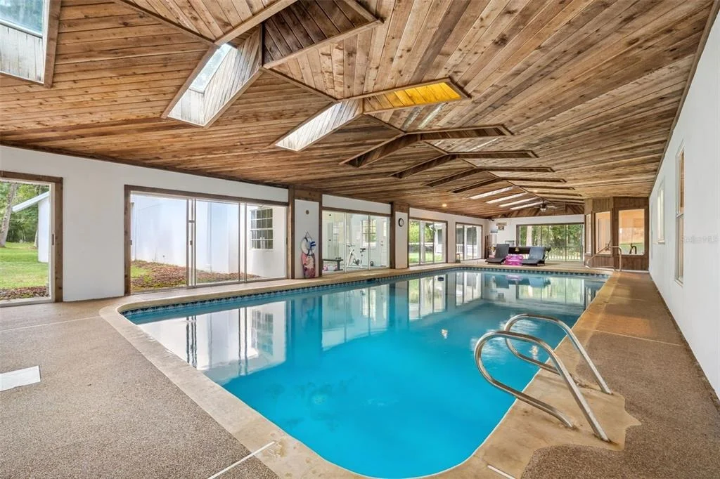 Photo of 21033 VIOLET ROAD