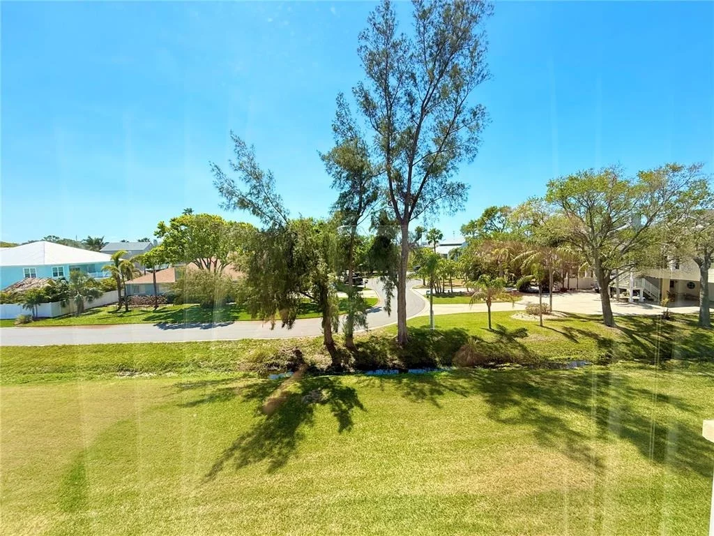 Photo of Unit 302 at 9000 COMMODORE DRIVE