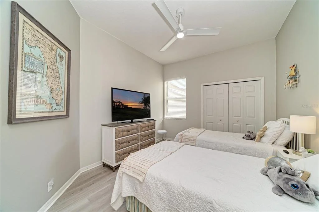 Photo of 4727 COMPASS DRIVE