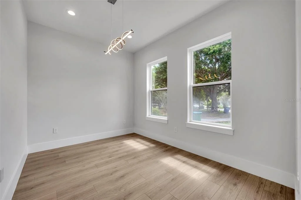 Photo of 102 BELL PLACE