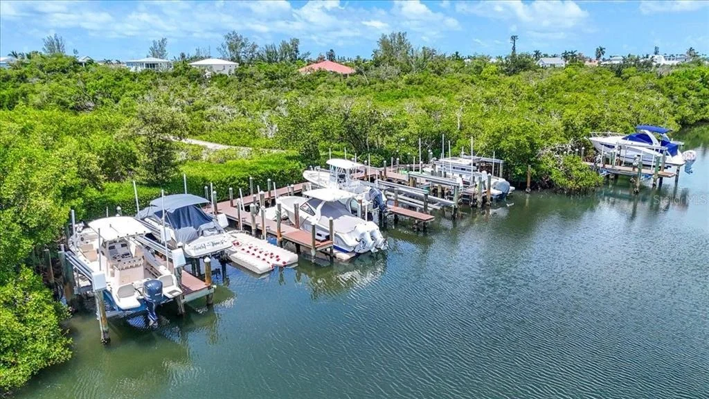 Photo of 6330 LAGUNA DRIVE