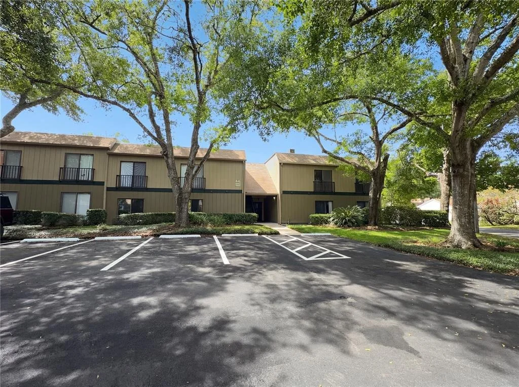 Photo of Unit 3 at 240 MOREE LOOP