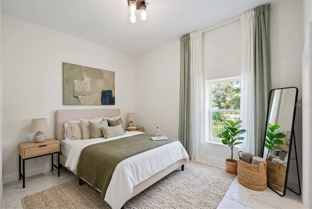 Photo of 207 AVENUE E SE