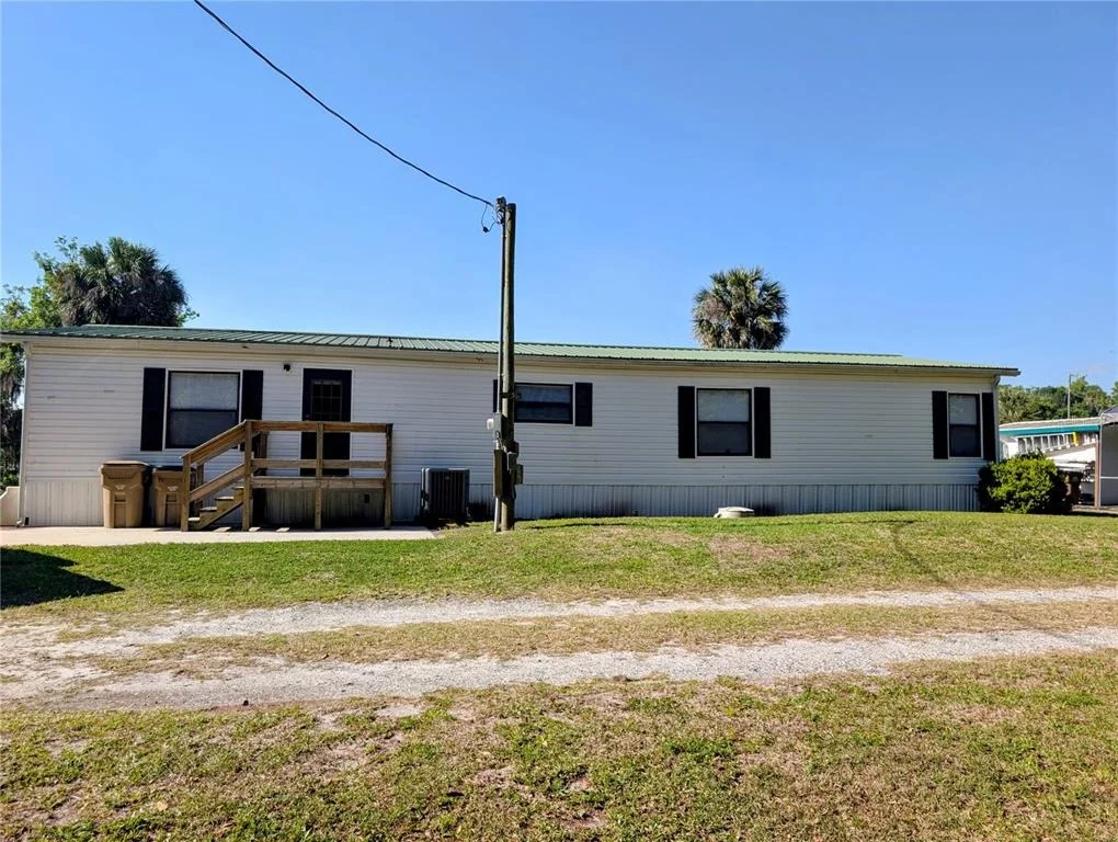 Photo of 25836 MANHATTAN LANE